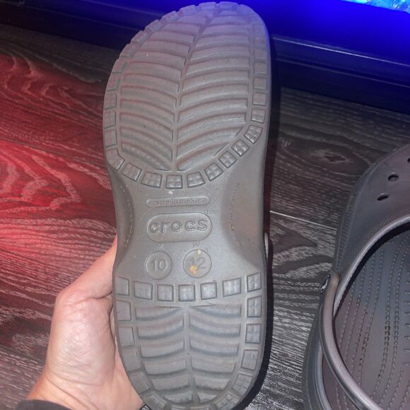 Crocs Color Grey Size 10-12 - Picture 8 of 8